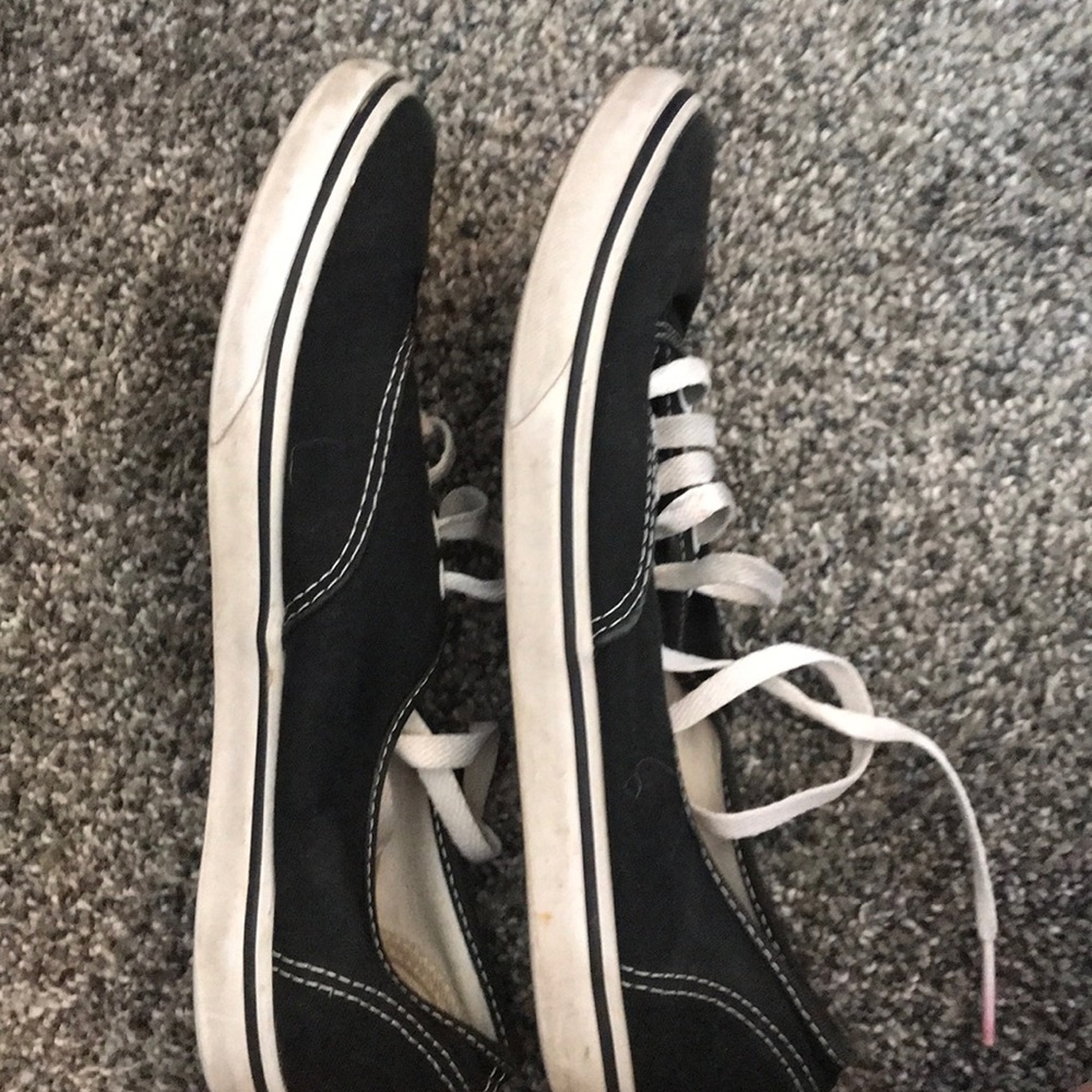 Vans - Picture 3 of 3